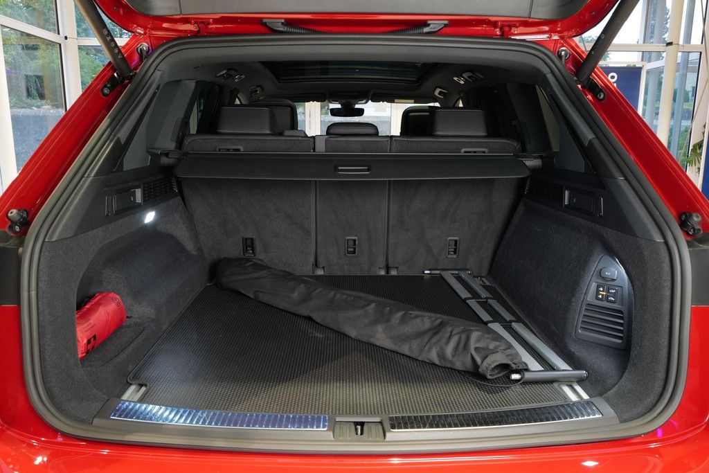 Volkswagen Touareg 3.0TDI R-Line BlackStyle Nachtsicht HuD