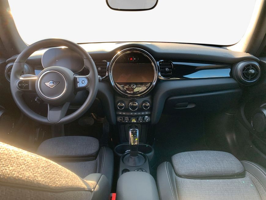 MINI Cooper SE Classic - Samsaru's Car Outlet