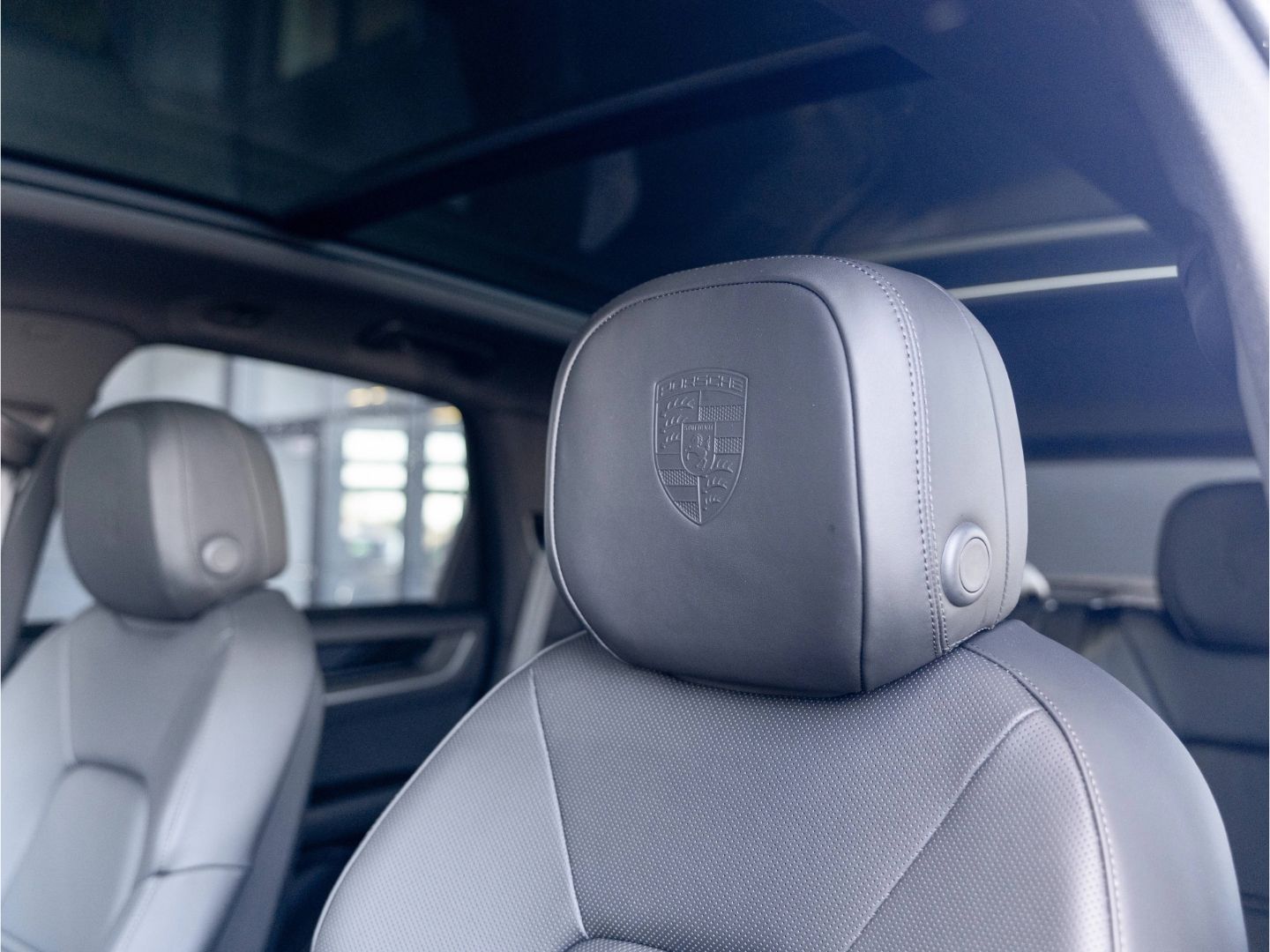Porsche Cayenne E-Hybrid Hinterachslenkung BOSE HD-Matri