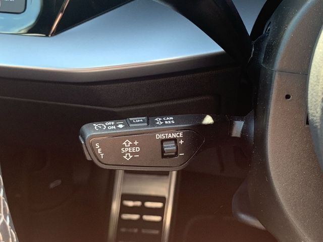 Audi A3 Sportback 1.0 TFSI S-line S-tronic AHK Navi