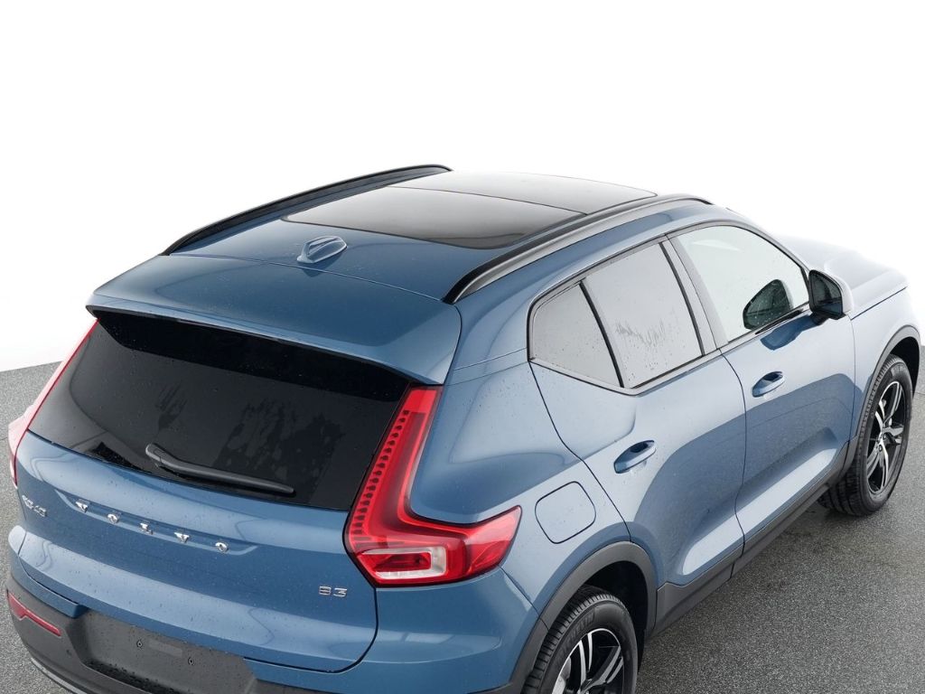Volvo XC40 B3 Plus Dark AHK 2WD HarmanKardon 360 Pano