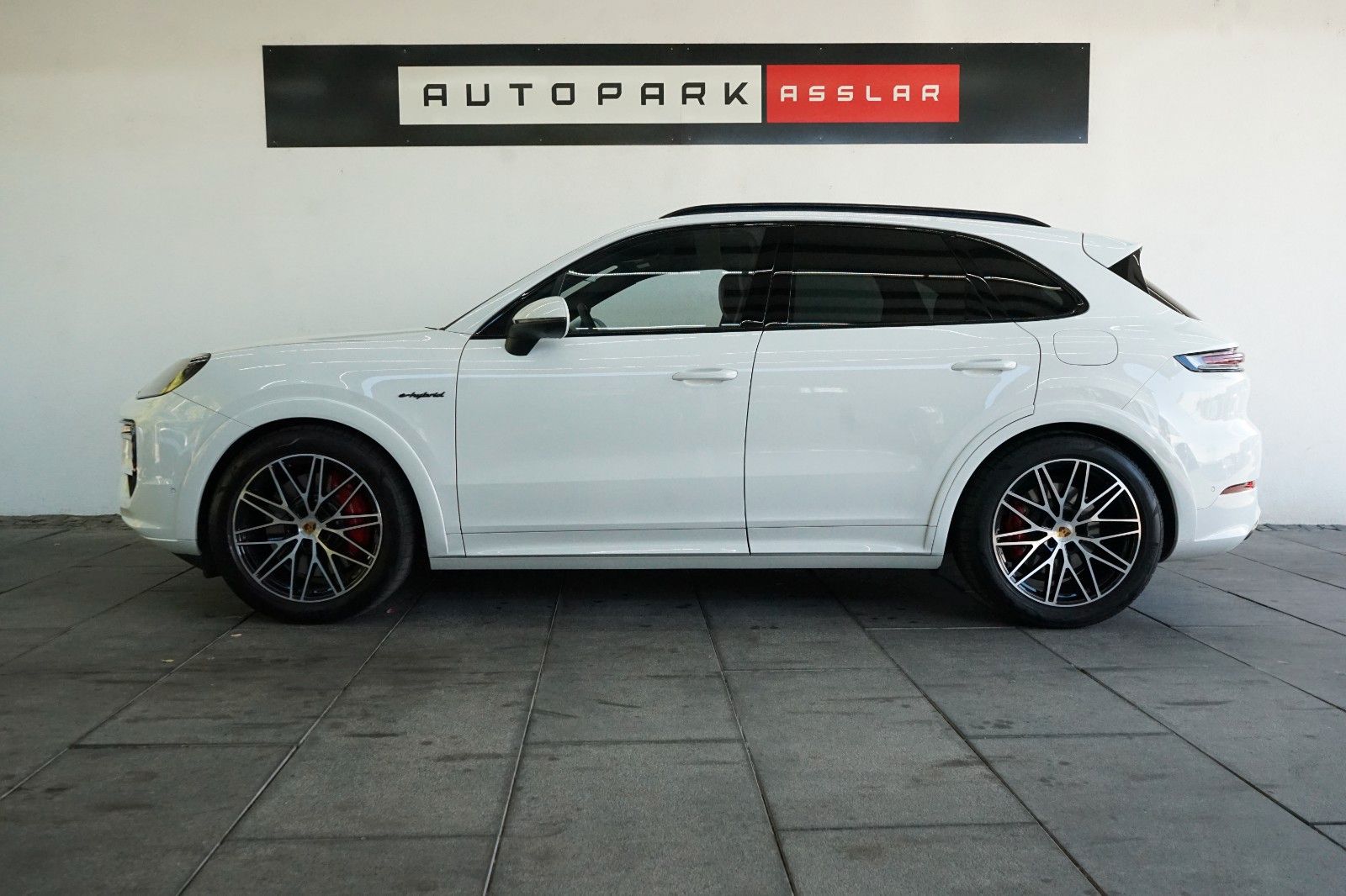 Porsche Cayenne S E-Hybrid/SportDesign/HD/PDCC/Mega-Spec