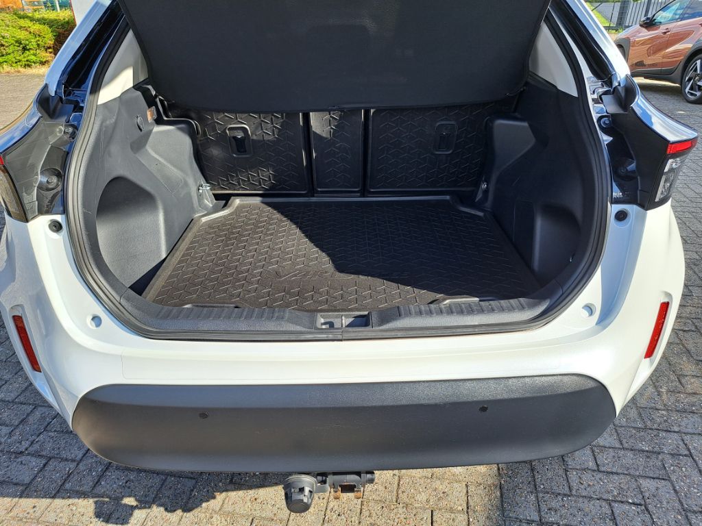Toyota Yaris Cross Hybrid 1.5 VVT-i Elegant AHK, Teille
