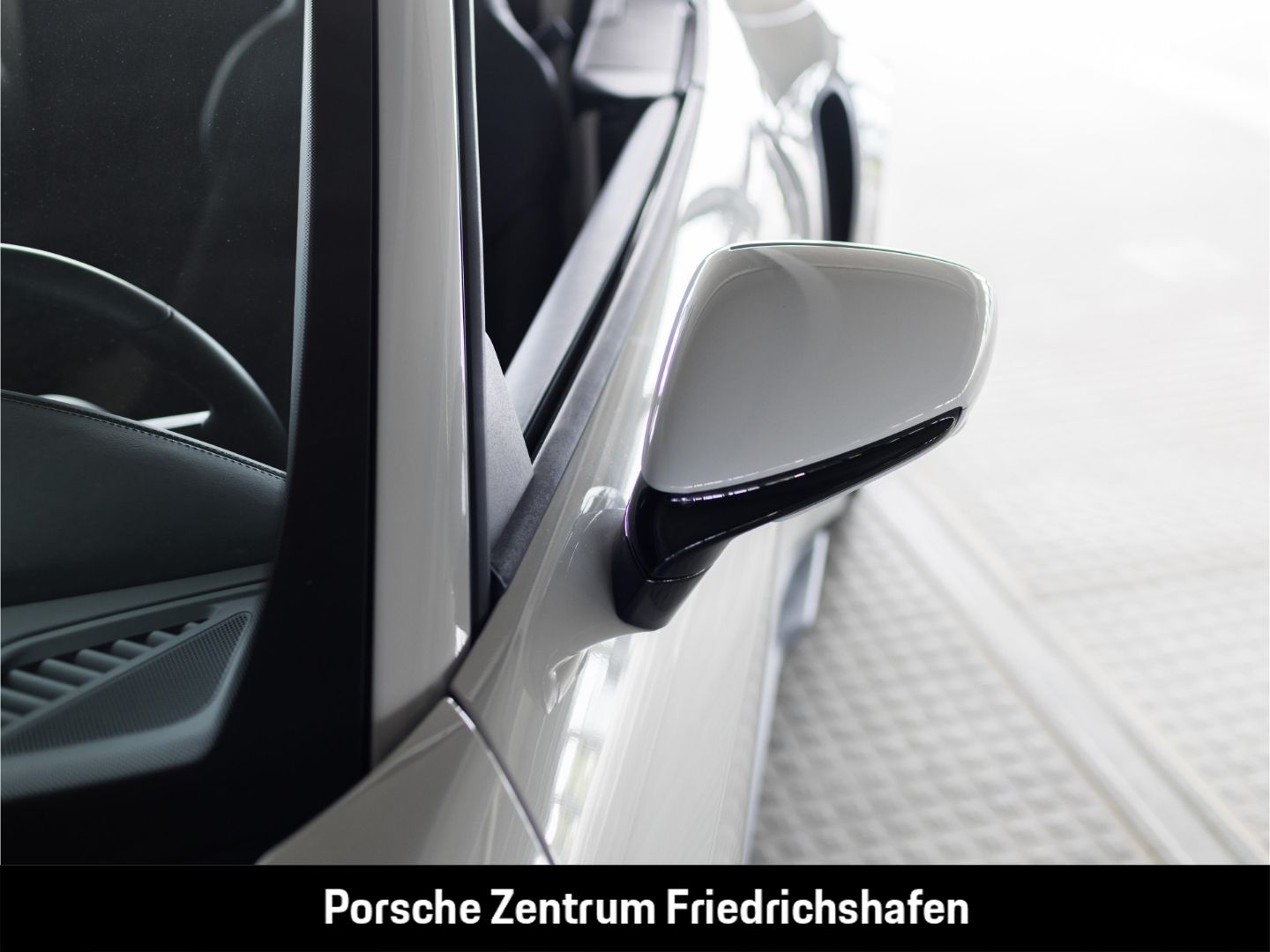 Porsche 992 911 Turbo S Cabriolet Burmester Liftsystem B