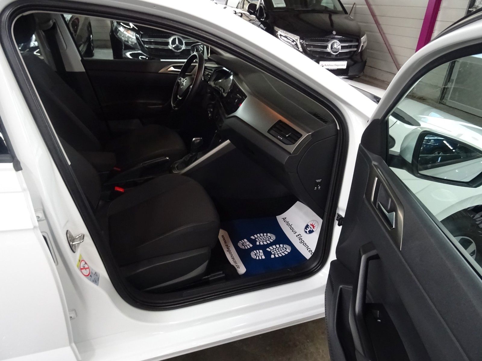 Volkswagen POLO 1.0 TSI Comfortline - Samsaru's Car Outlet