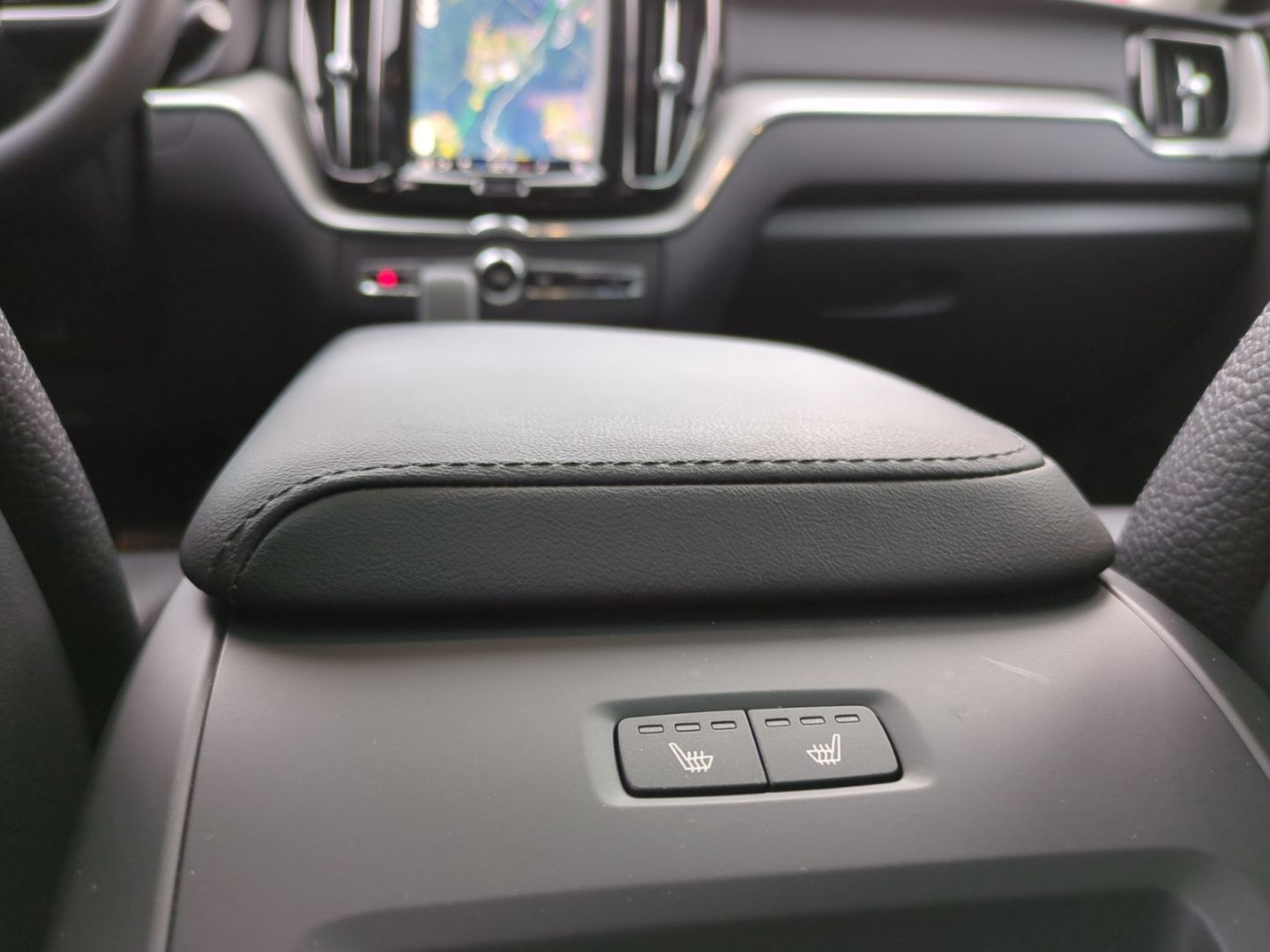 Volvo XC60 Plus Dark Recharge Plug-In Hybrid AWD T6 St
