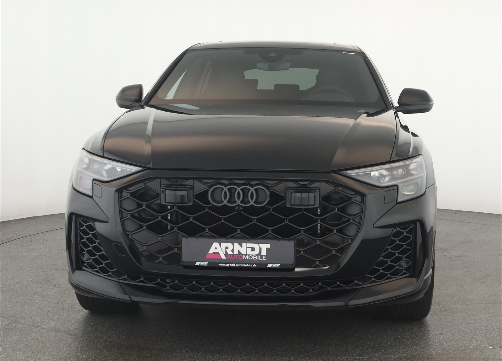 Audi RS Q8 SUV performance Laser Pano Vmax RSAbgas 23