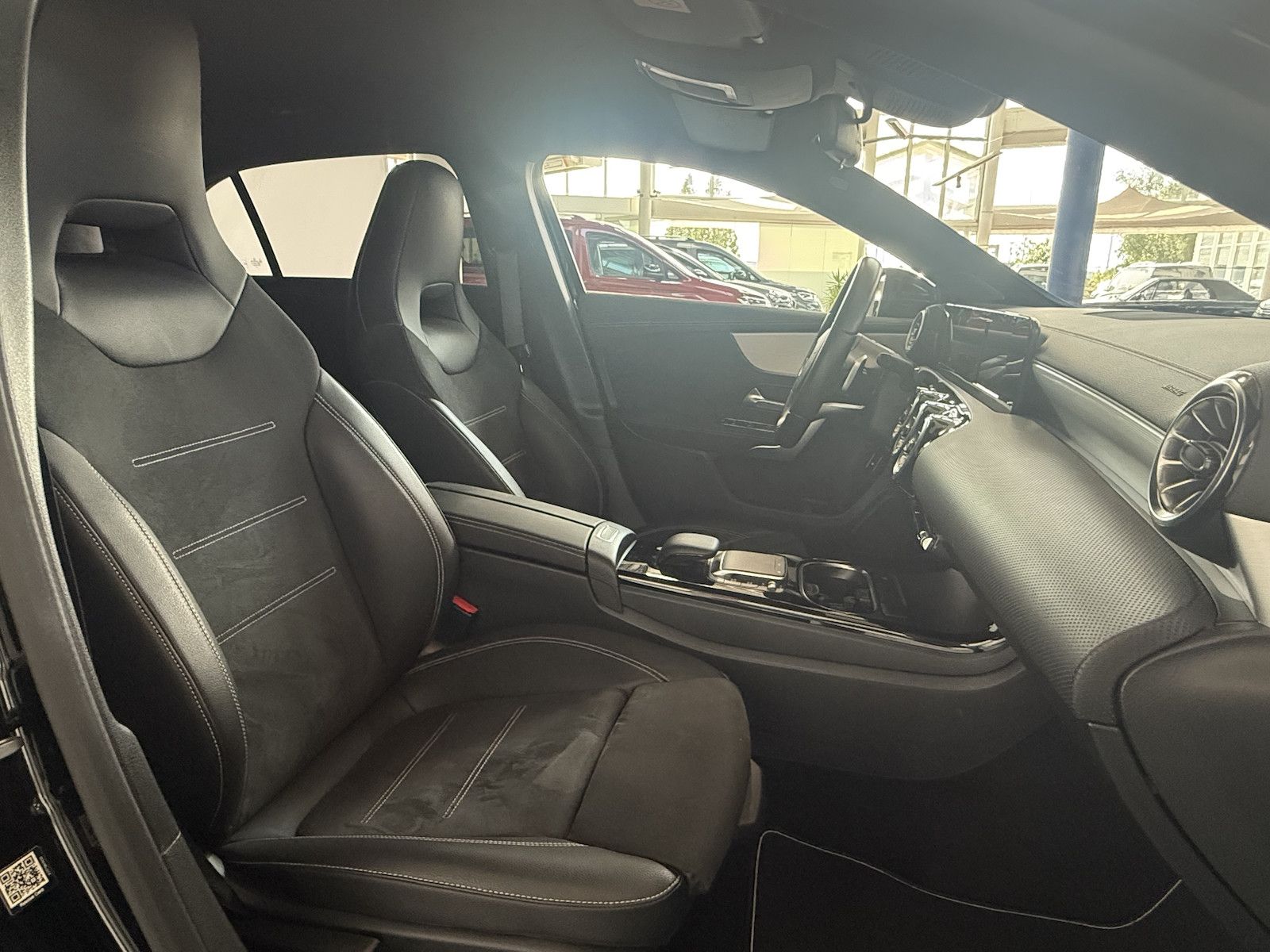 Mercedes-Benz A 250 e AMG-LINE - Samsaru's Car Outlet