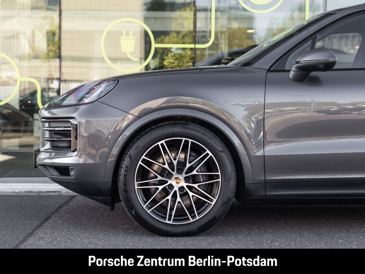 Porsche Cayenne E-Hybrid BOSE Luftfederung Panoramadach