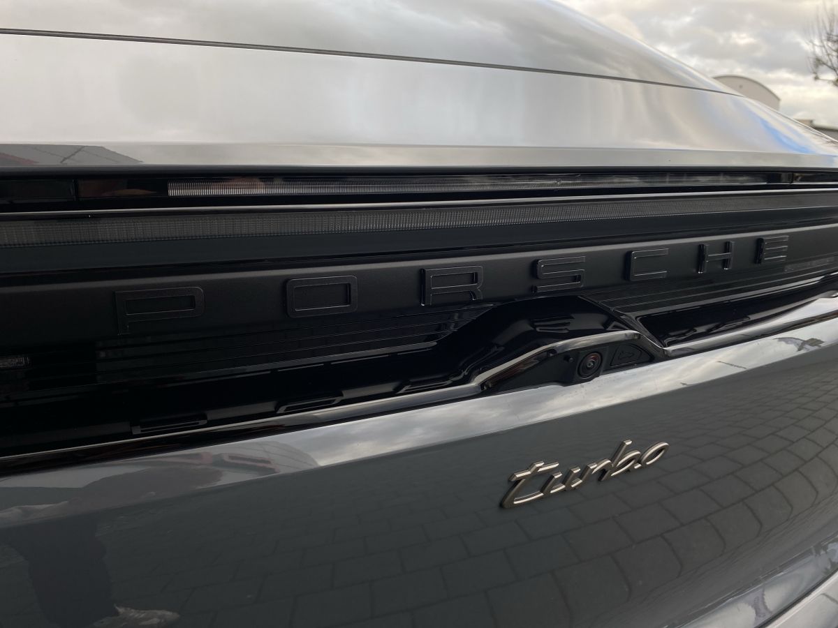 Porsche Macan Turbo |HA-Lenkung |AHK |Pano-D.