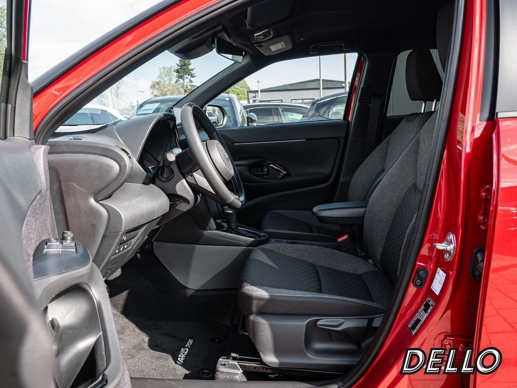 Toyota Yaris Cross Teamplayer AHK Safety Winter-Paket S