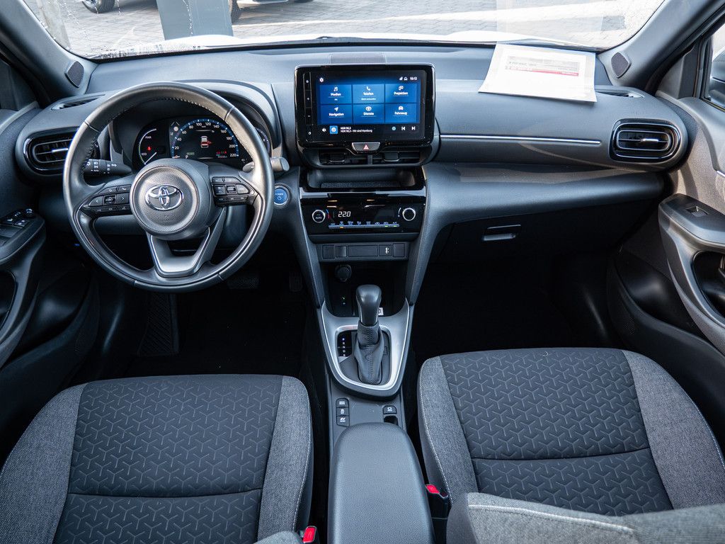 Toyota Yaris Cross Hybrid Team D PDC KAMERA NAVI LED