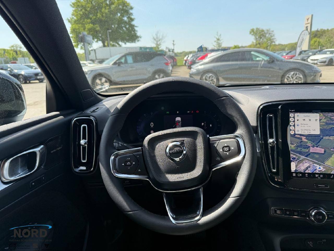 Volvo XC40 B3 Plus Dark 2WD/AHK/Blis/ACC/Licht-P.