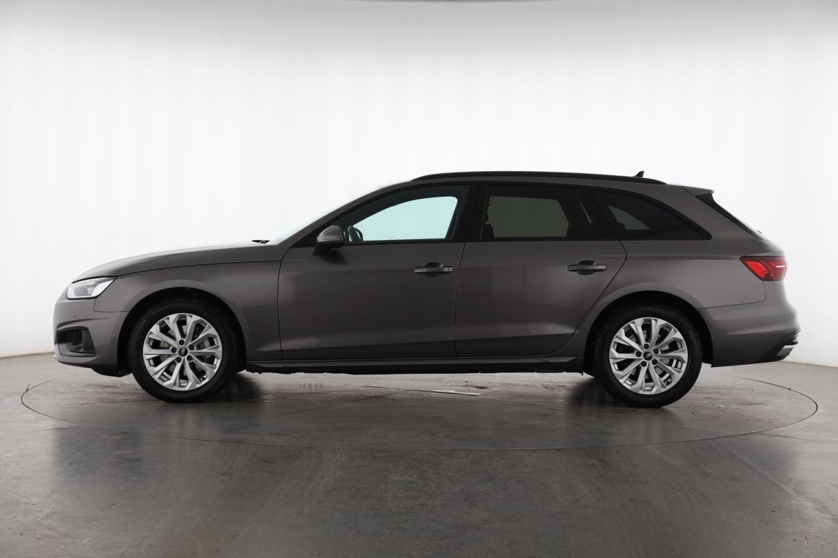Audi A4 Avant 40 TFSI quattro advanced - Samsaru's Car Outlet