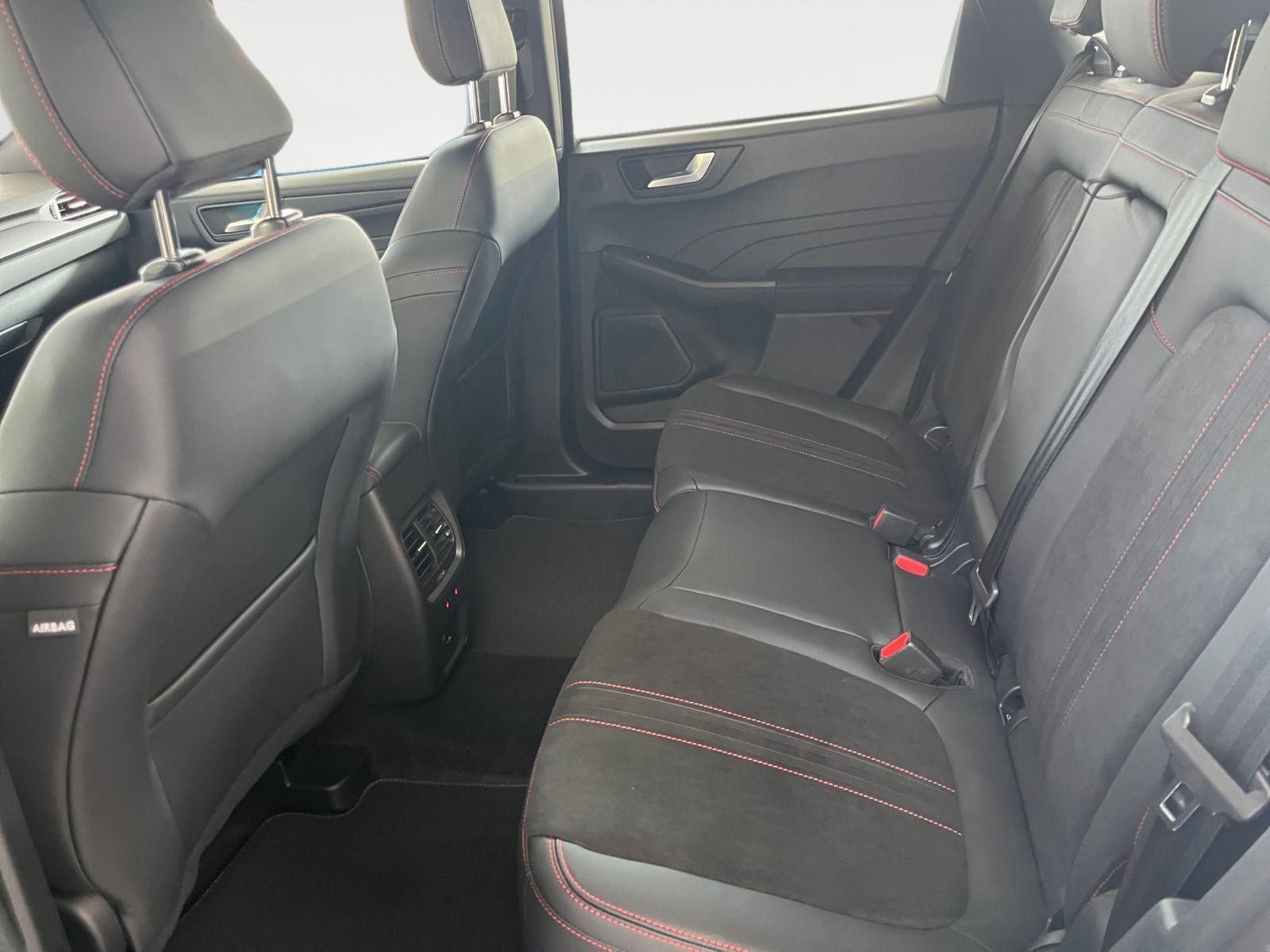 Ford Kuga PHEV ST-Line X - Samsaru's Car Outlet