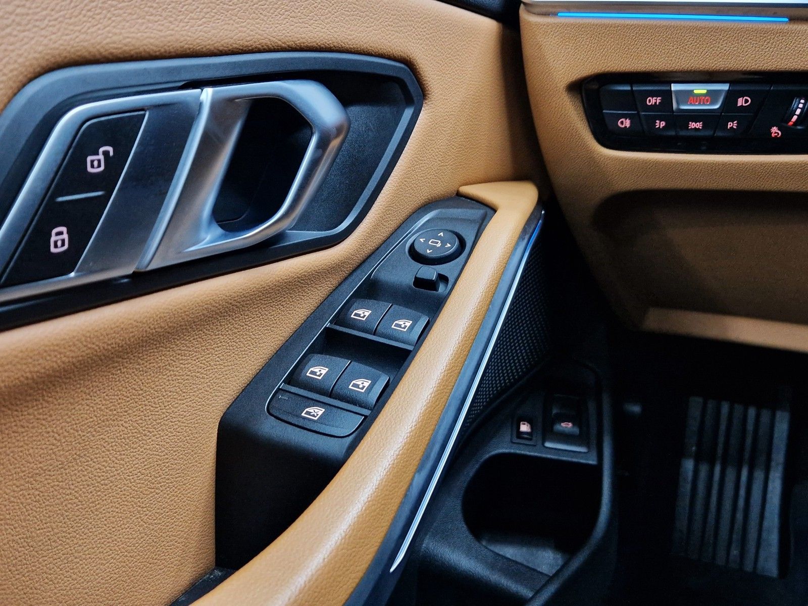 BMW 330 e Sport Line - Samsaru's Car Outlet