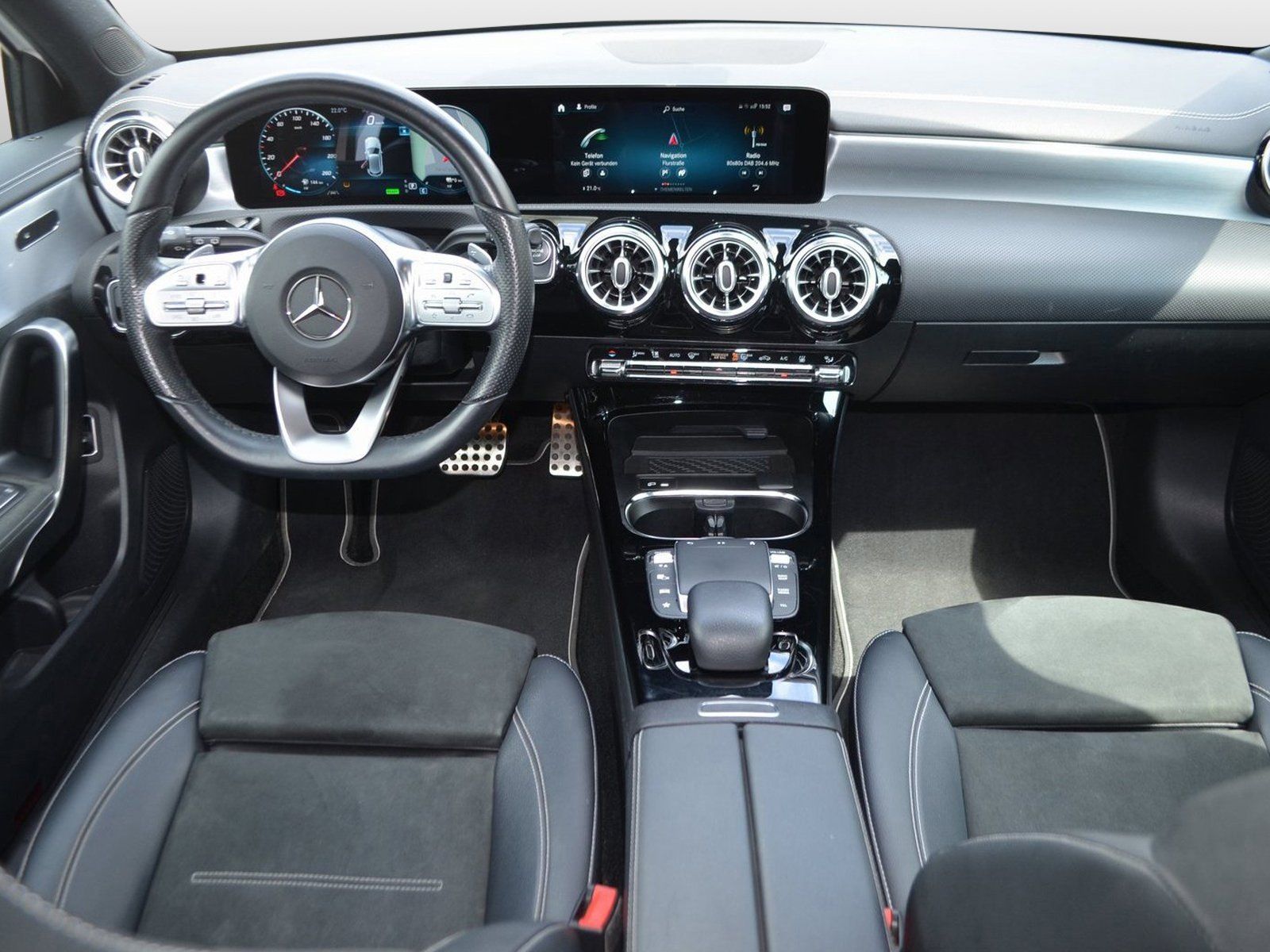 Mercedes-Benz e HYBR EDITION 2020 AMG - Samsaru's Car Outlet
