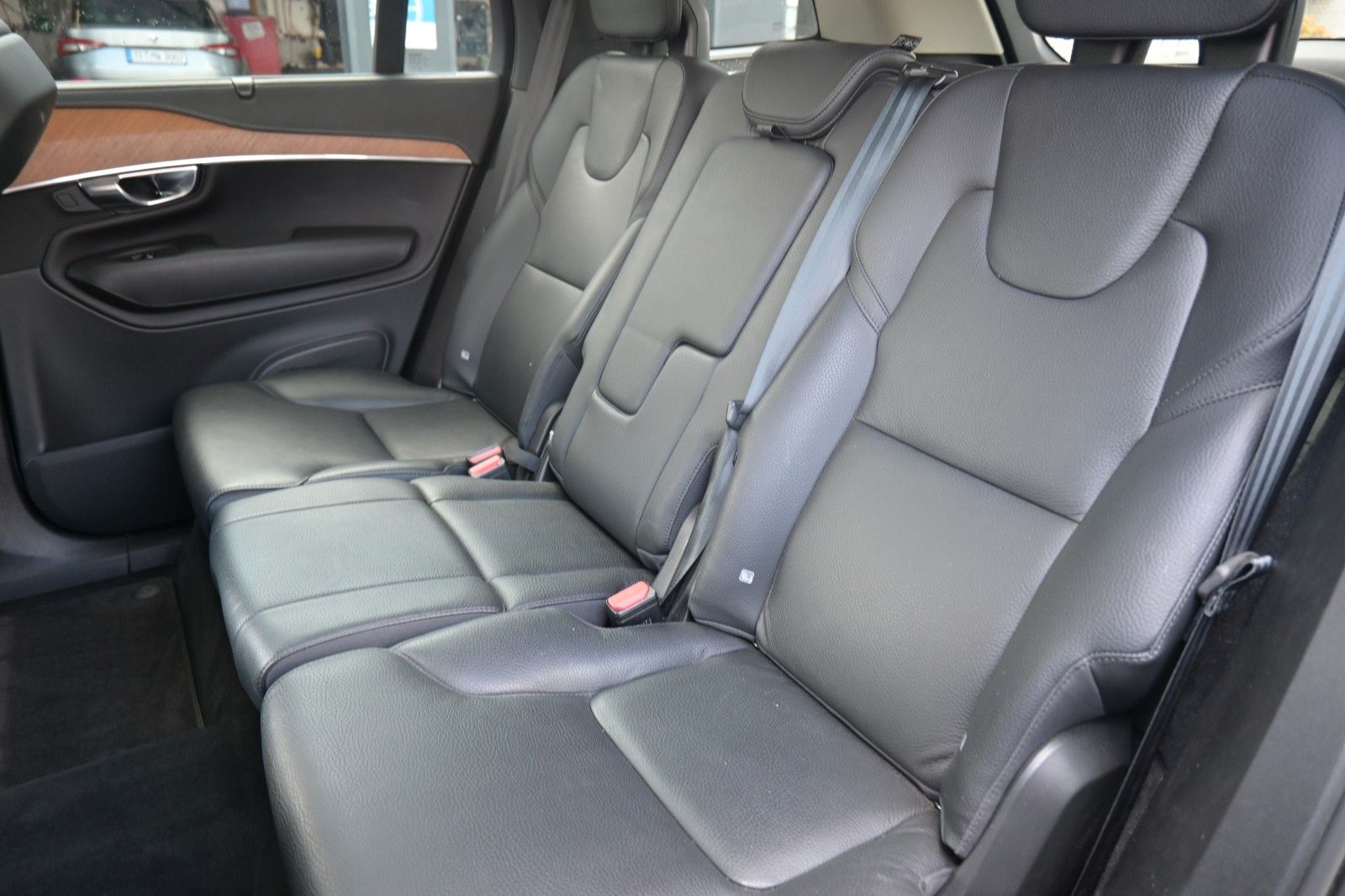 Volvo XC90 B5 Inscrip. AWD - Samsaru's Car Outlet