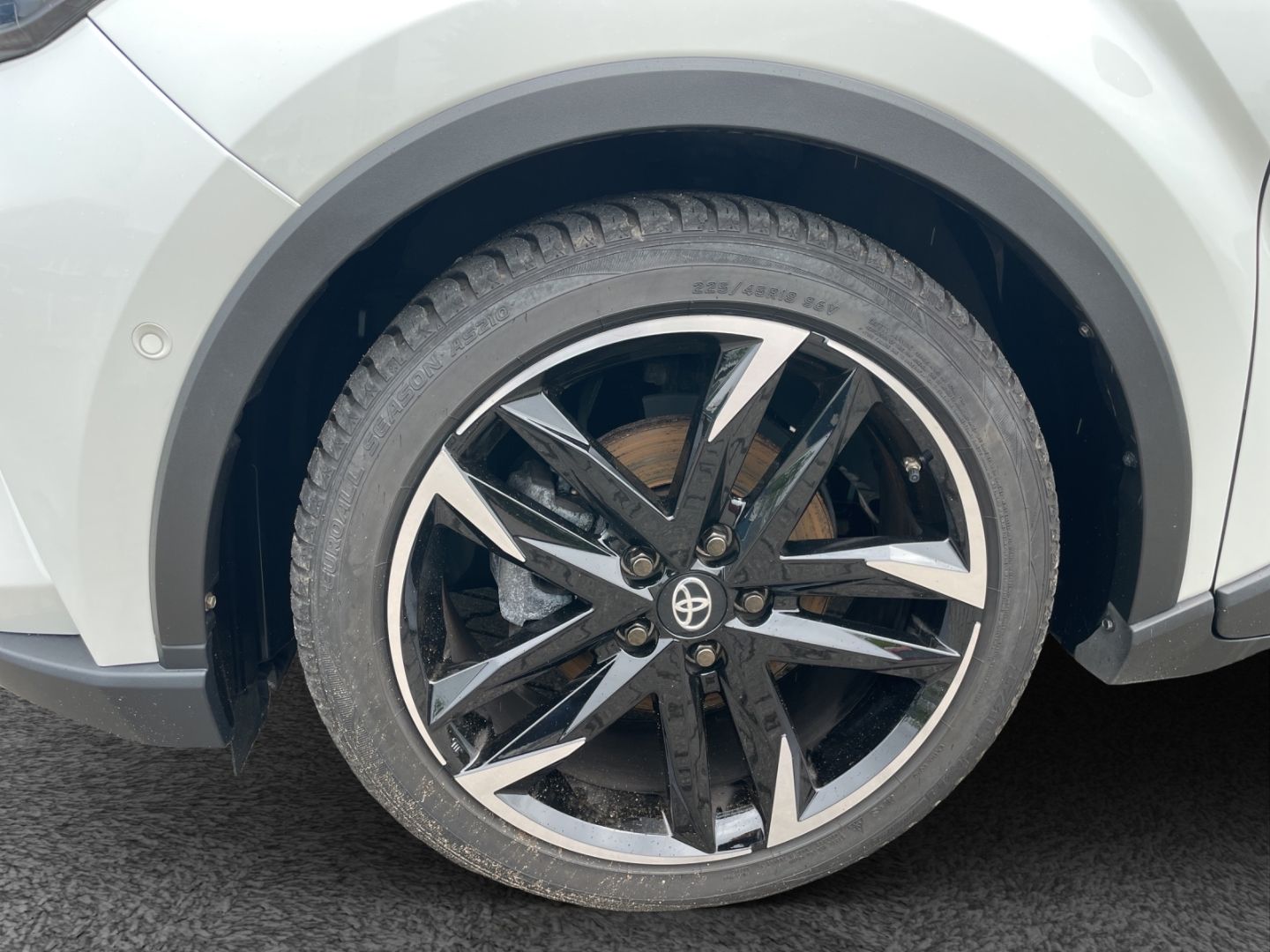Toyota C-HR Hybrid GR Sport - Samsaru's Car Outlet