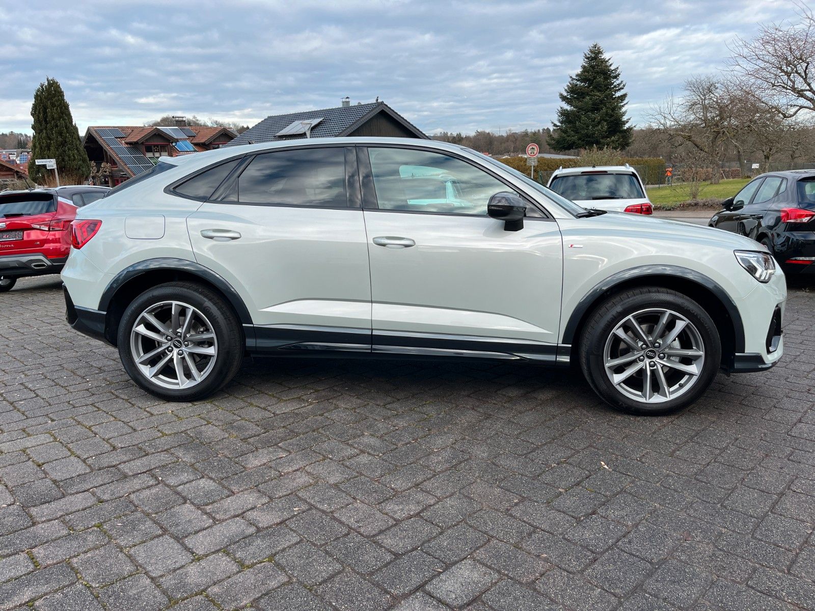 Audi Q3 Sportback 35 TDI quattro S line - Samsaru's Car Outlet