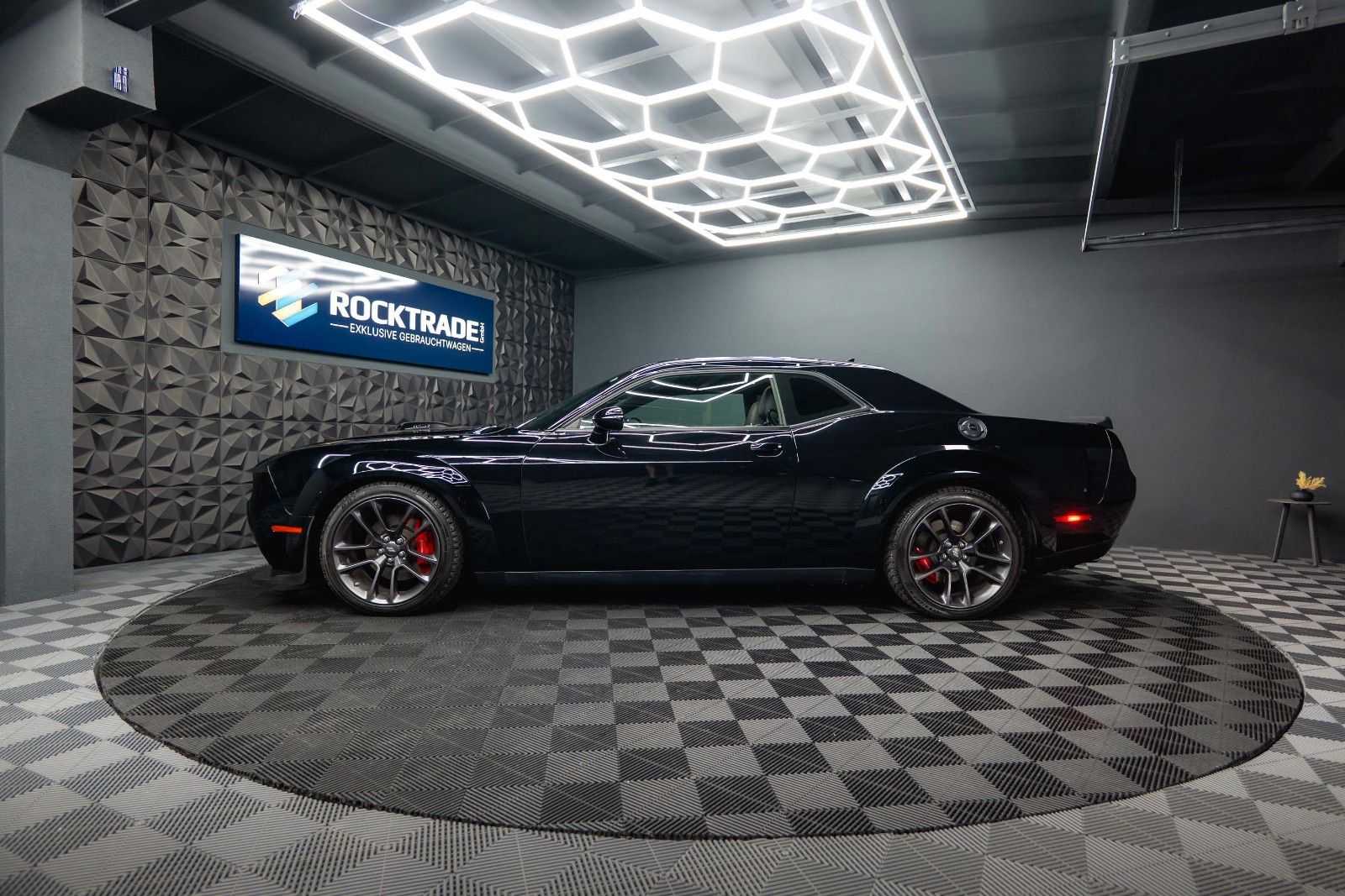 Dodge Challenger 5.7 V8 R/T WIDE BODY SHAKER LAST CALL