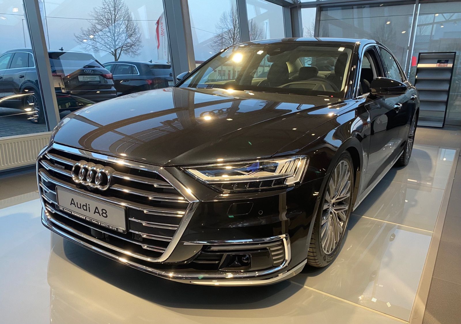 Audi A8 60 TFSI e quattro - Samsaru's Car Outlet