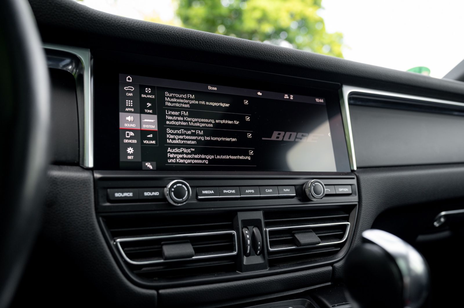 Porsche Macan 245PS - Samsaru's Car Outlet