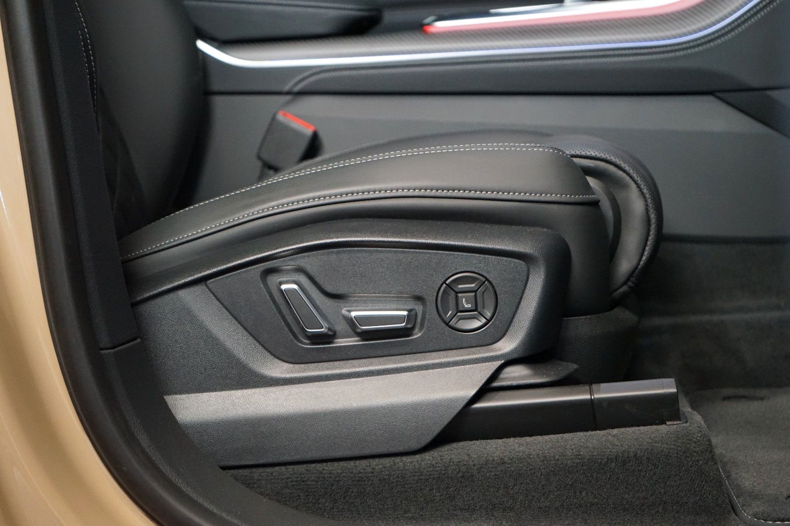 Audi Q8 50 TDI - Samsaru's Car Outlet