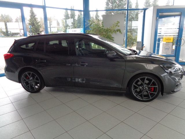 Ford Focus ST Aut/LED/Kamera/ACC/Totwinkel/Winterpak.