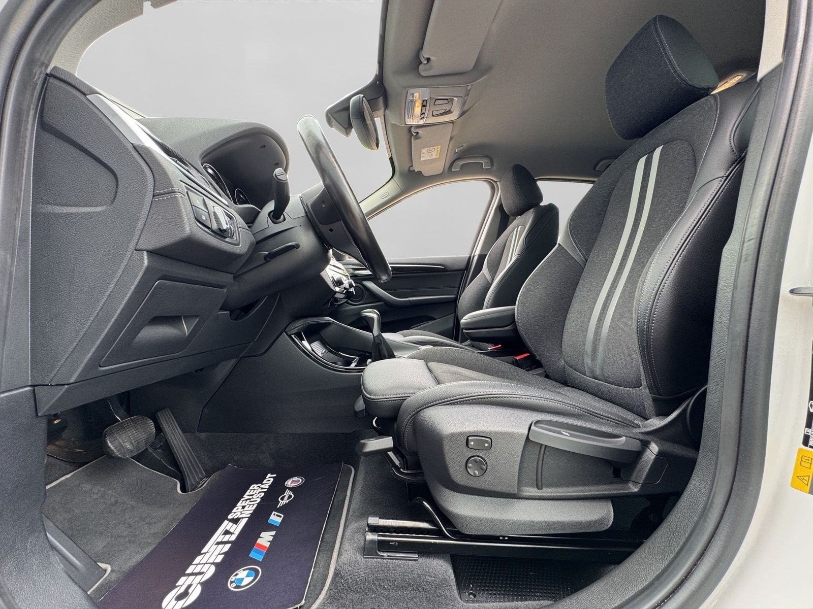 BMW X1 xDrive25e - Samsaru's Car Outlet