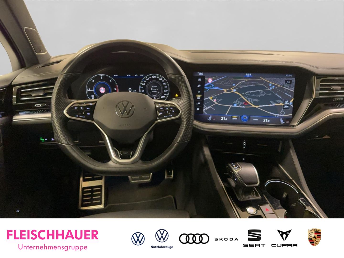 Volkswagen Touareg 3.0 TDI V6 4M R-Line - Samsaru's Car Outlet