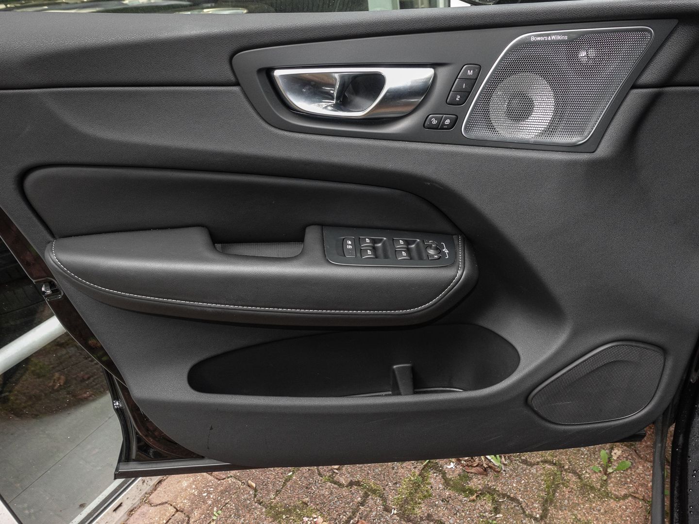 Volvo XC60 Ultra Dark Recharge Plug-In Hybrid AWD T8 T