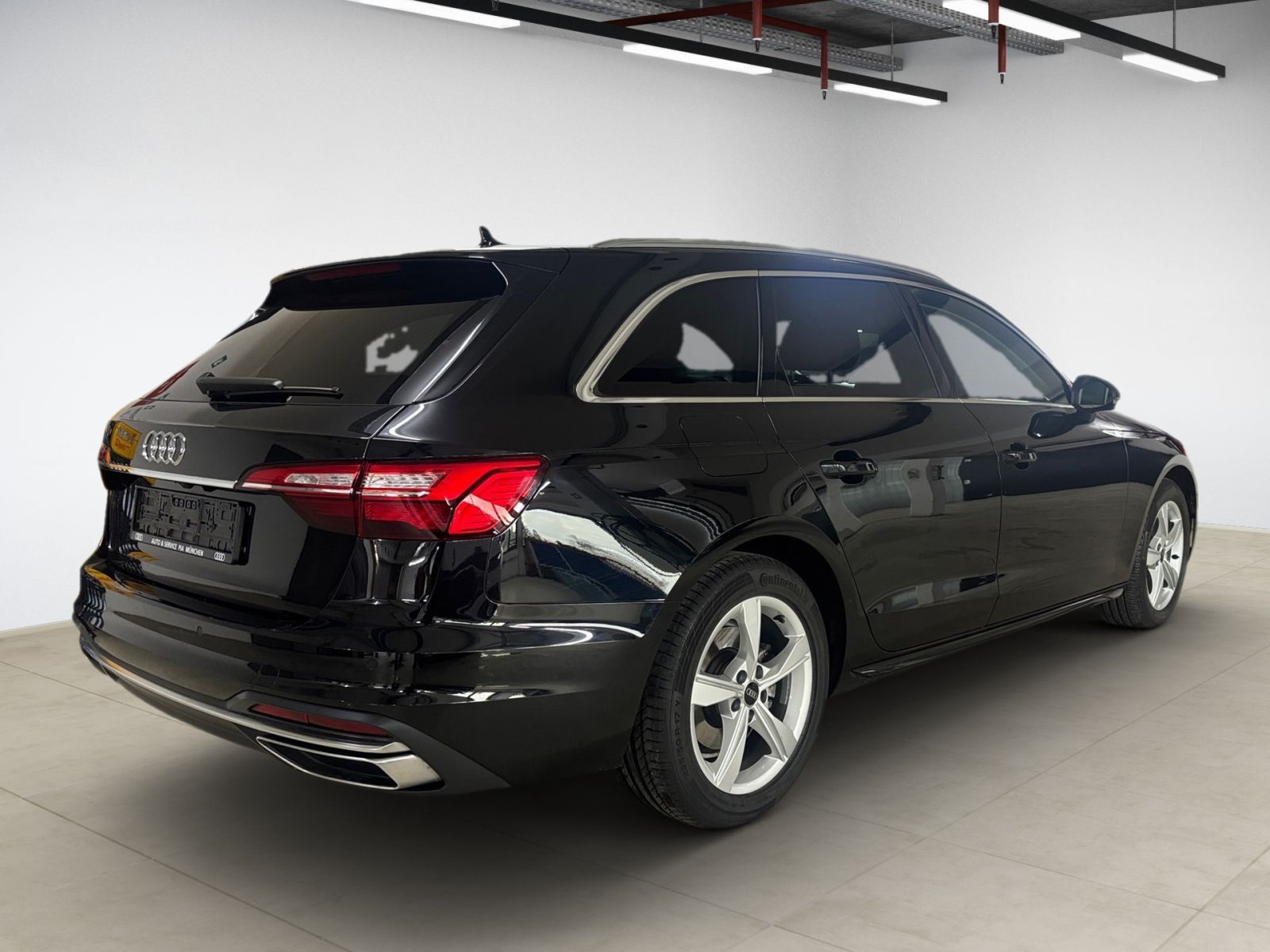 Audi A4 Avant 35 2.0 TDI S tronic - Samsaru's Car Outlet