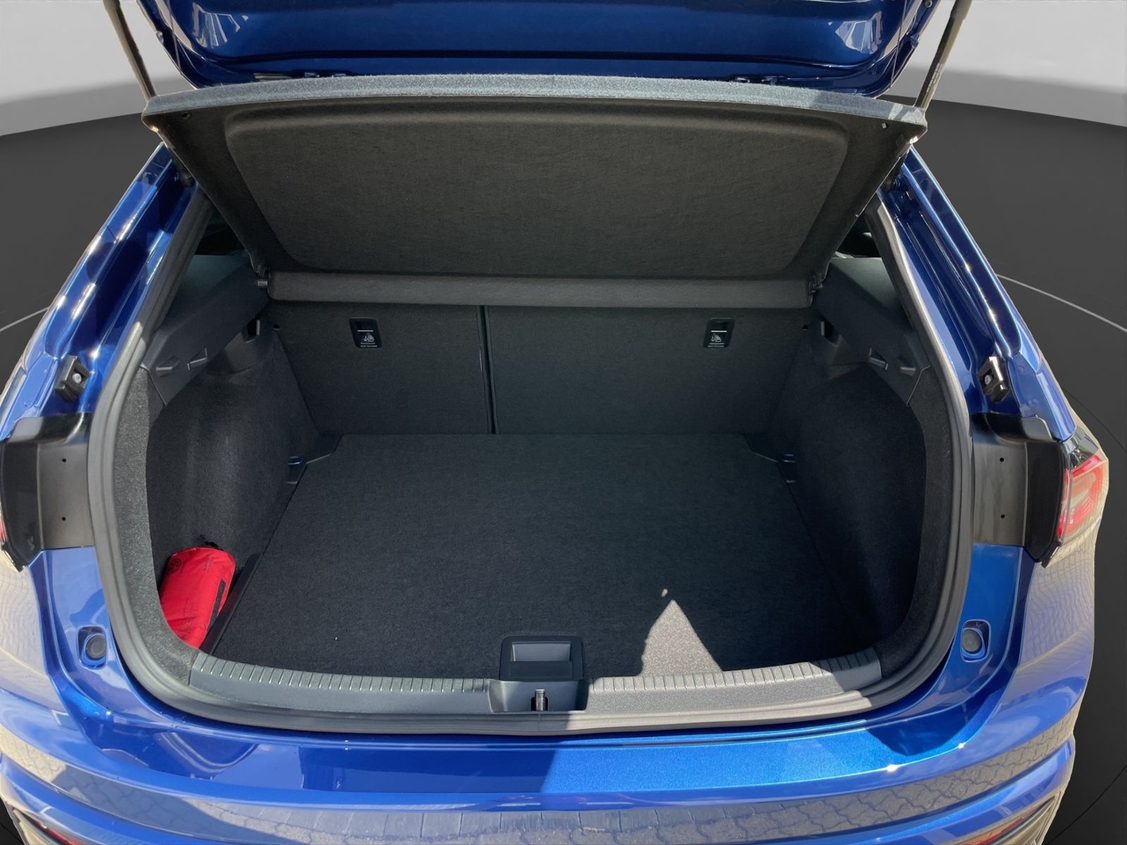 Volkswagen Taigo 1.5 TSI R-Line - Samsaru's Car Outlet
