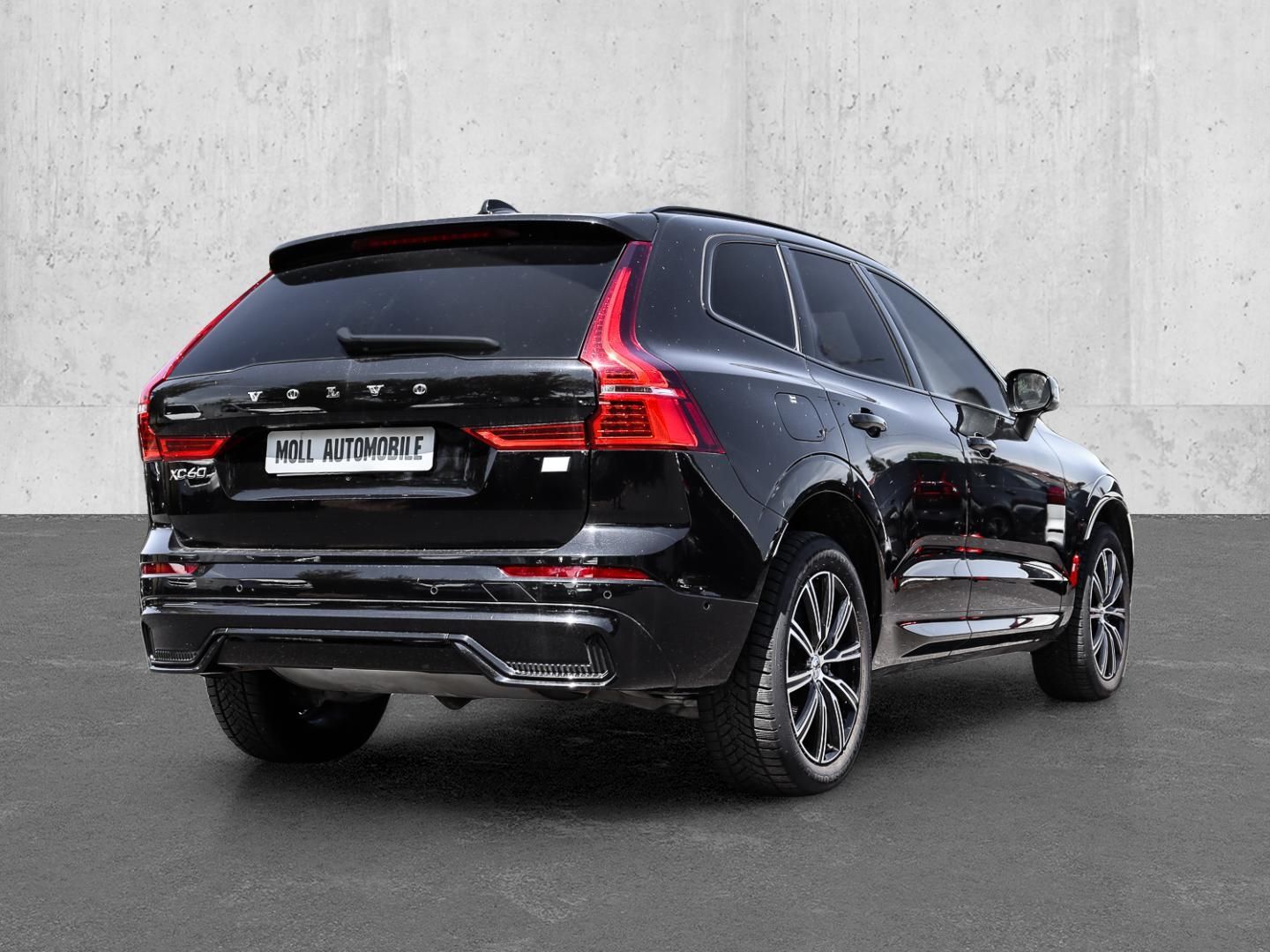 Volvo XC60 Plus Dark Recharge Plug-In Hybrid AWD T8 Tw