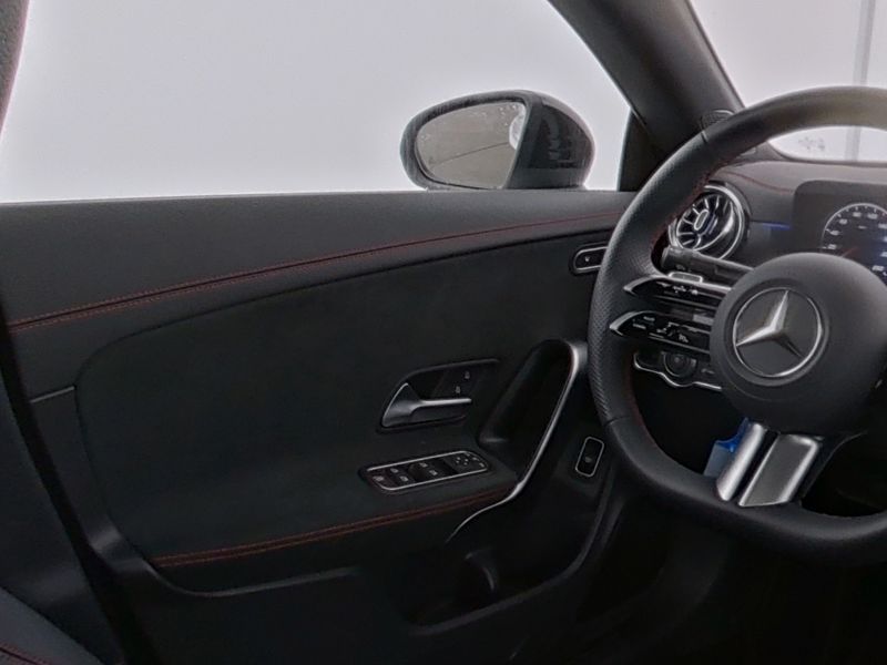 Mercedes-Benz CLA 220 4M Coupé AMG-Sport - Samsaru's Car Outlet