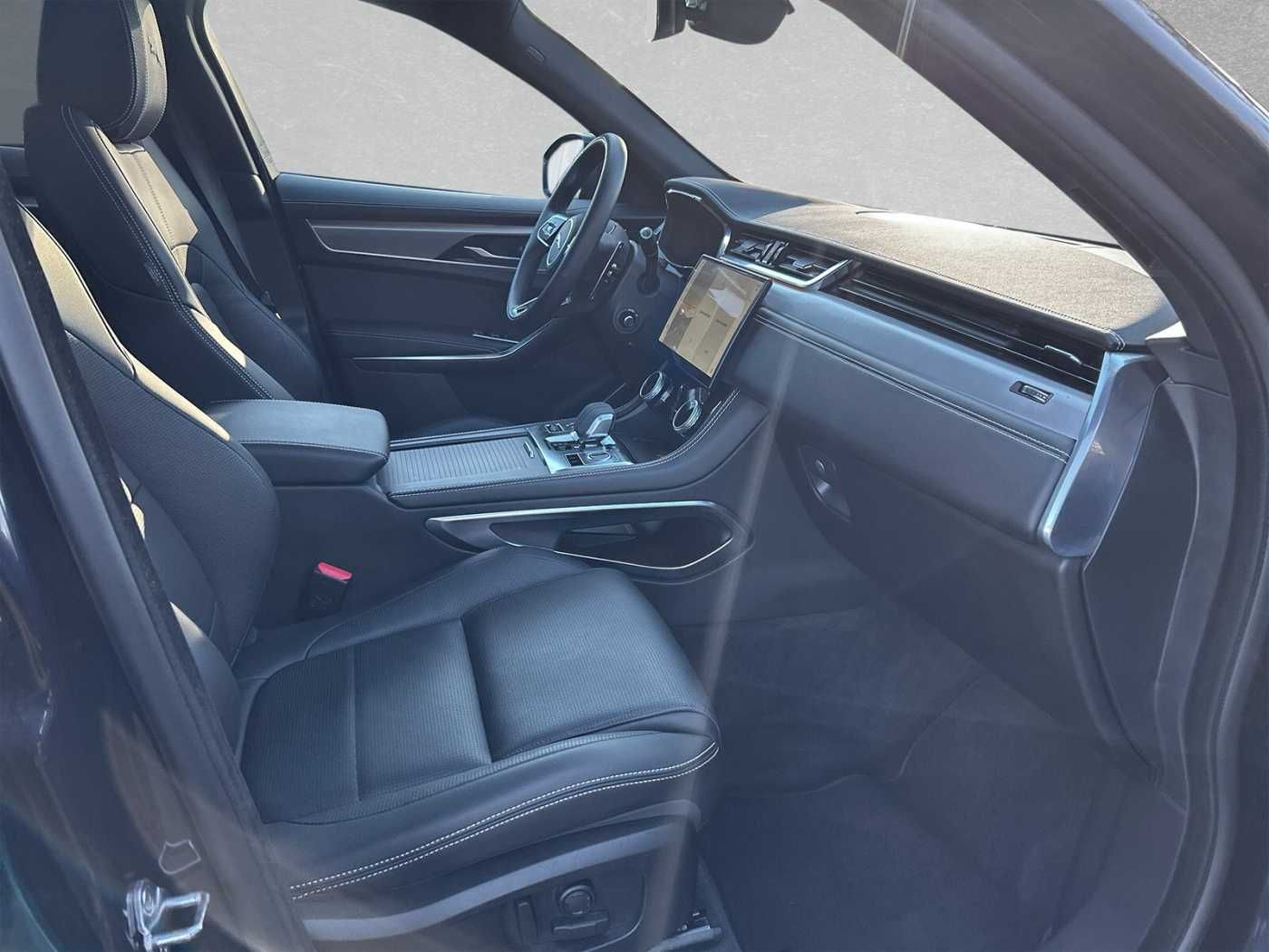 Jaguar F-Pace Diesel D200 AWD R-Dynamic SE