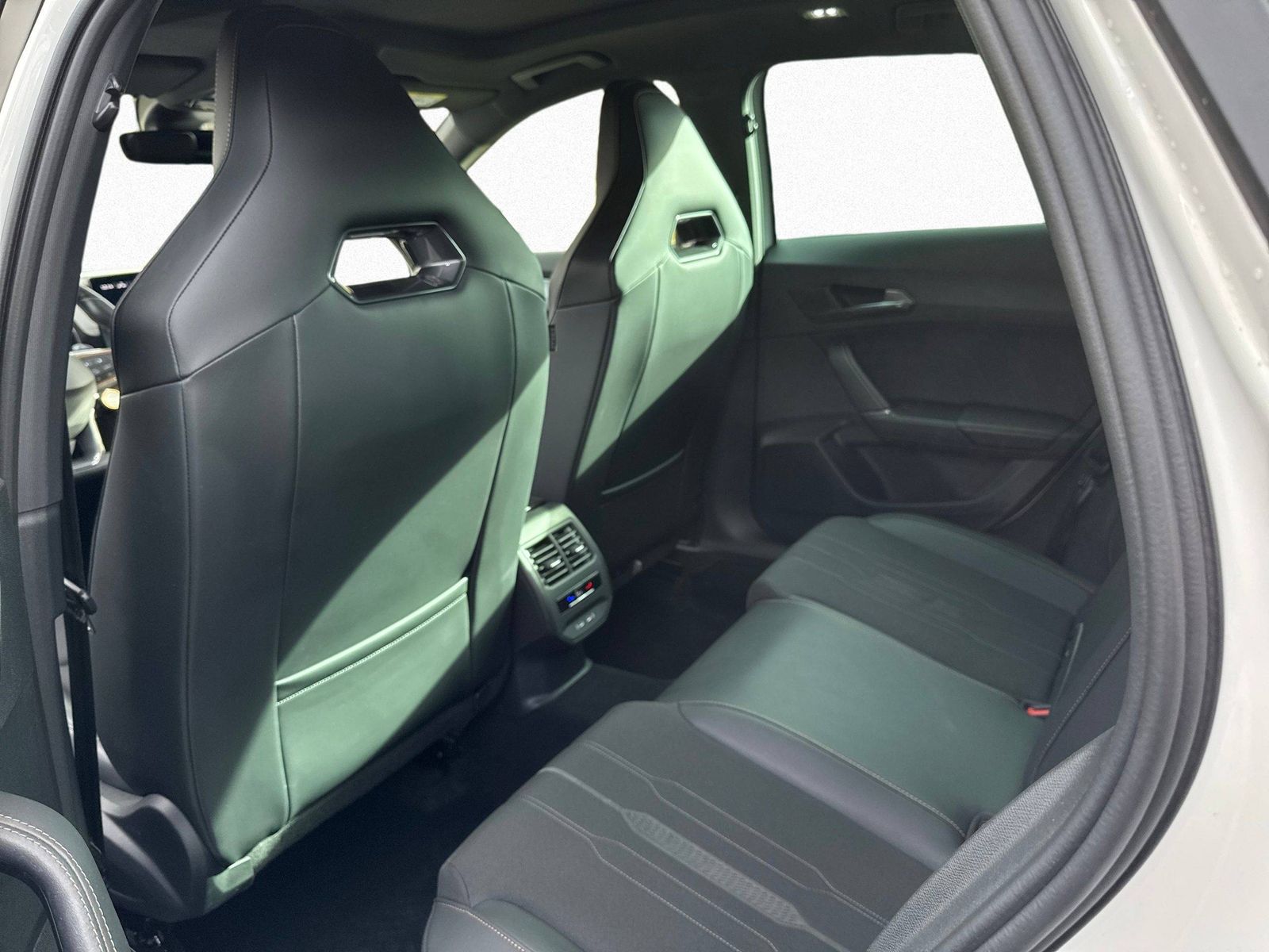 Cupra Formentor VZ 1.4 TSI e-Hybrid|AHK|Pano|Full Link