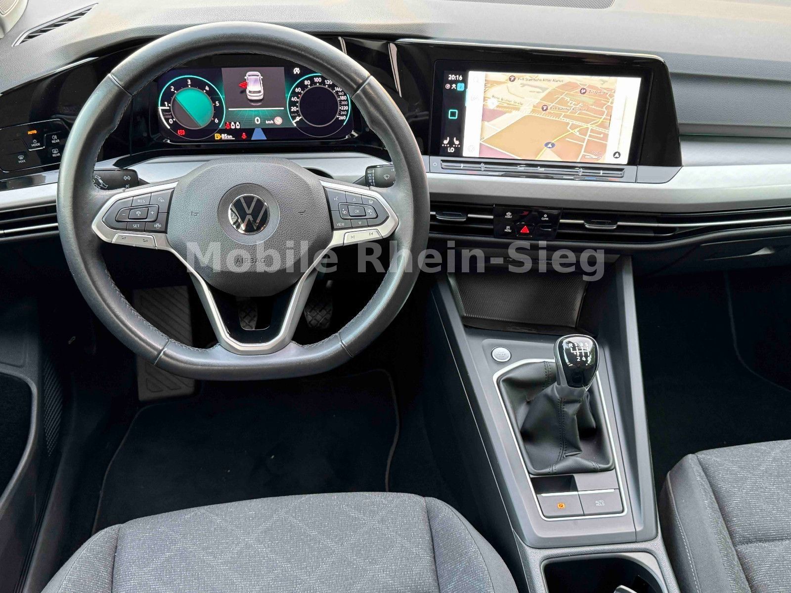 Volkswagen Golf 8 2.0 TDI Life - Samsaru's Car Outlet