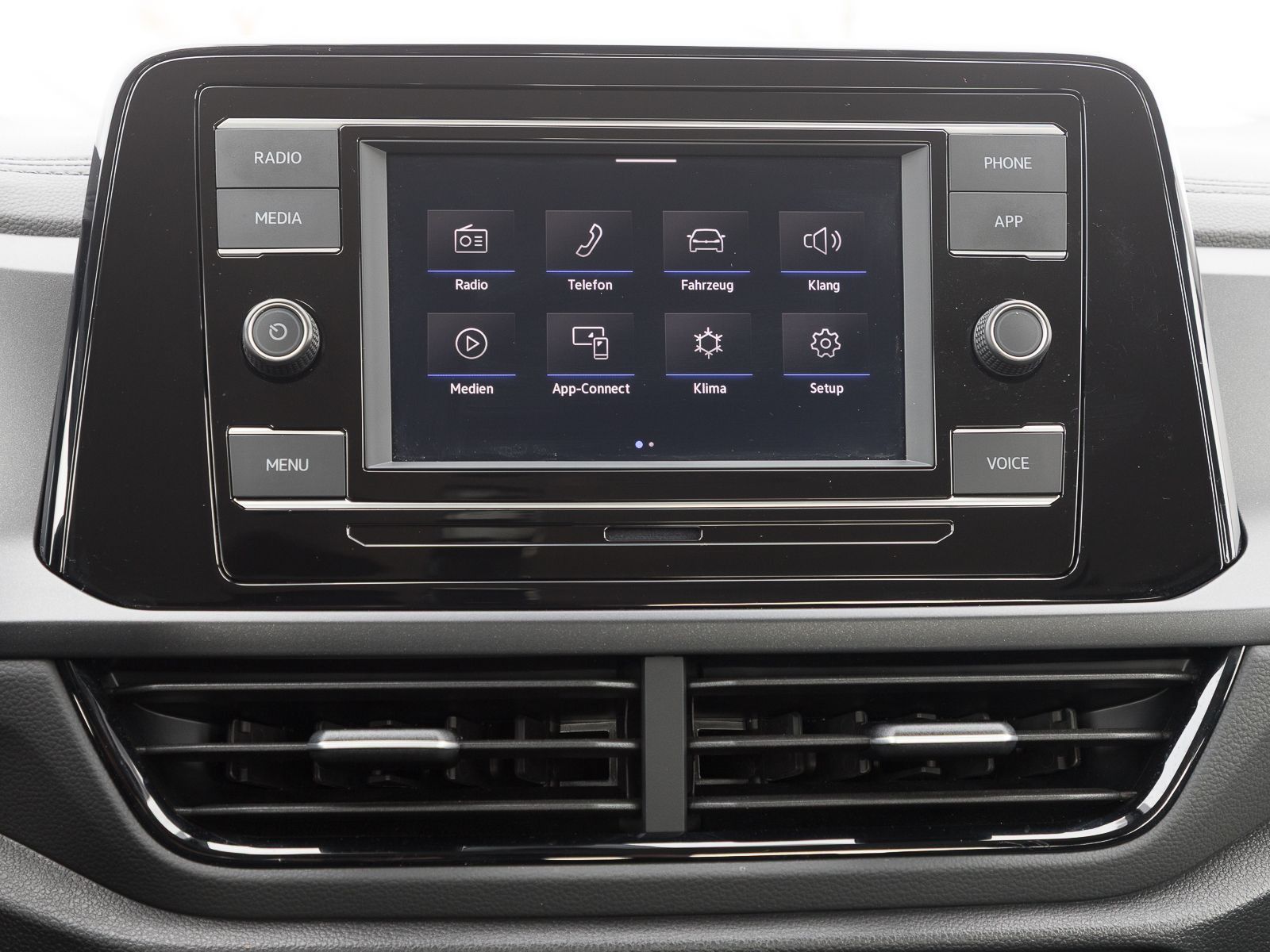 Volkswagen T-Roc 1.0 TSI - Samsaru's Car Outlet