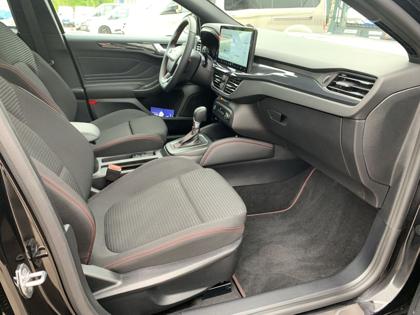 Ford Focus Turnier ST-Line X Panorama Navi Digitales