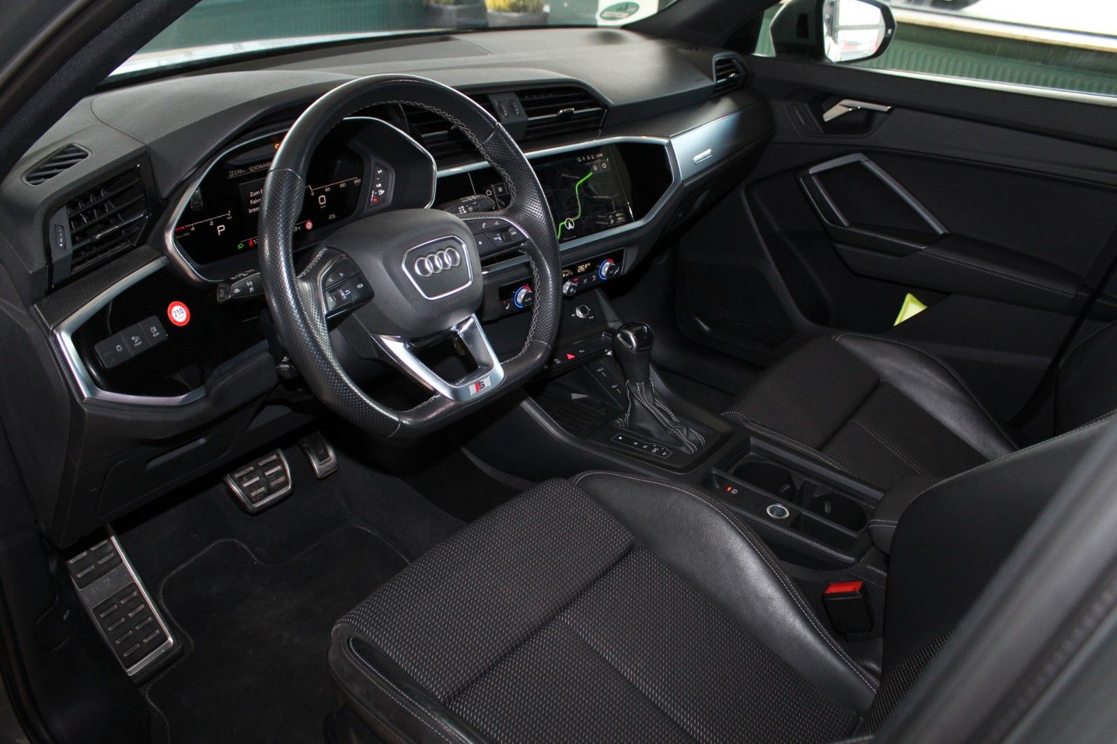Audi Q3 35 TDI quattro S line - Samsaru's Car Outlet