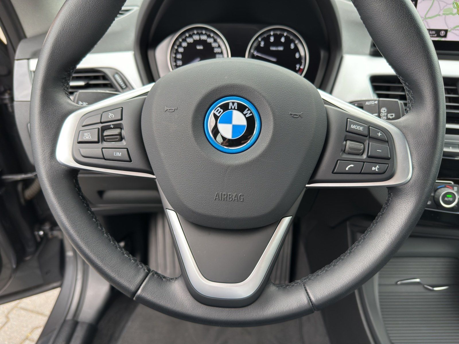 BMW X1 xDrive25e AHK PLUS - Samsaru's Car Outlet