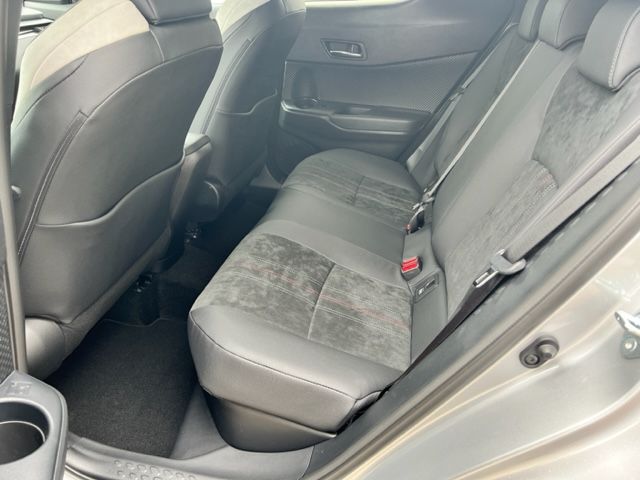 Toyota C-HR Hybrid GR Sport - Samsaru's Car Outlet