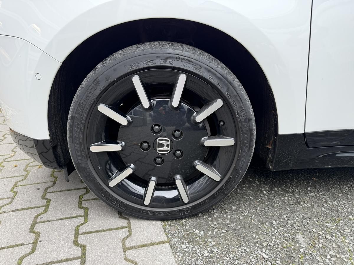 Honda e Advance 17"