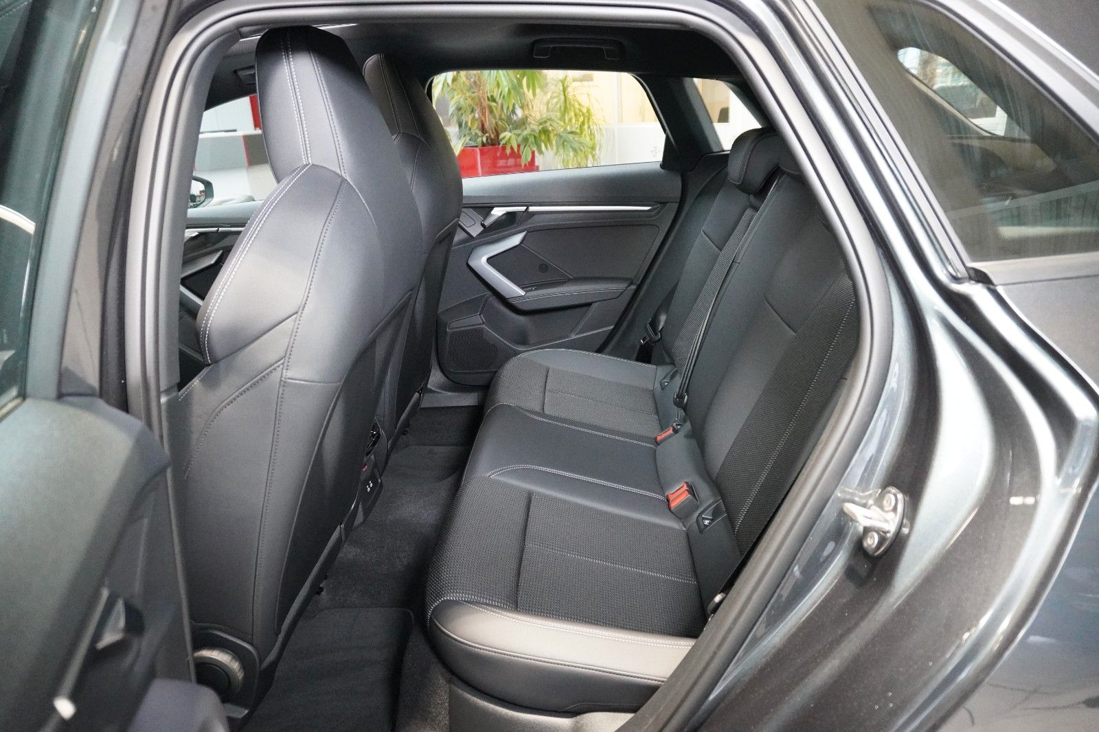 Audi A3 Sportback S-Line 35 TFSI S-Tronic - Samsaru's Car Outlet