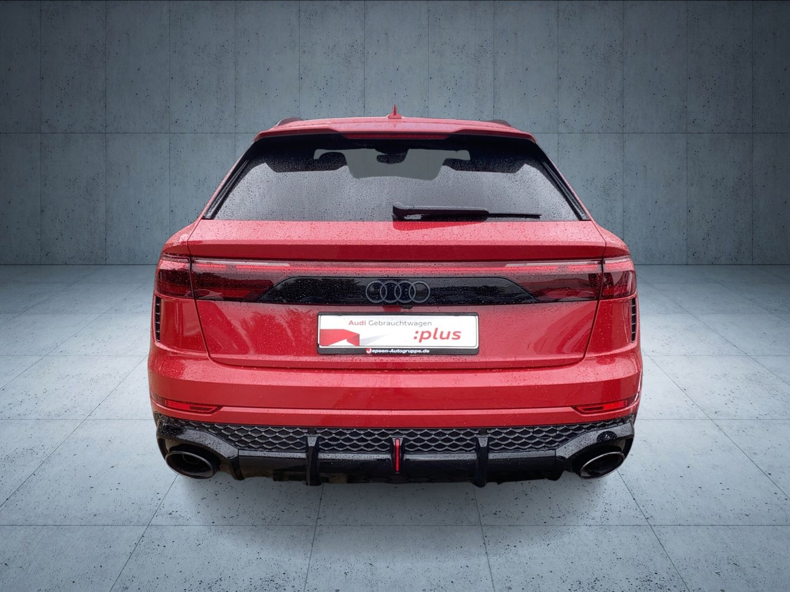 Audi RS Q8 SUV performance tiptr. Vmax305 PANO HUD 23