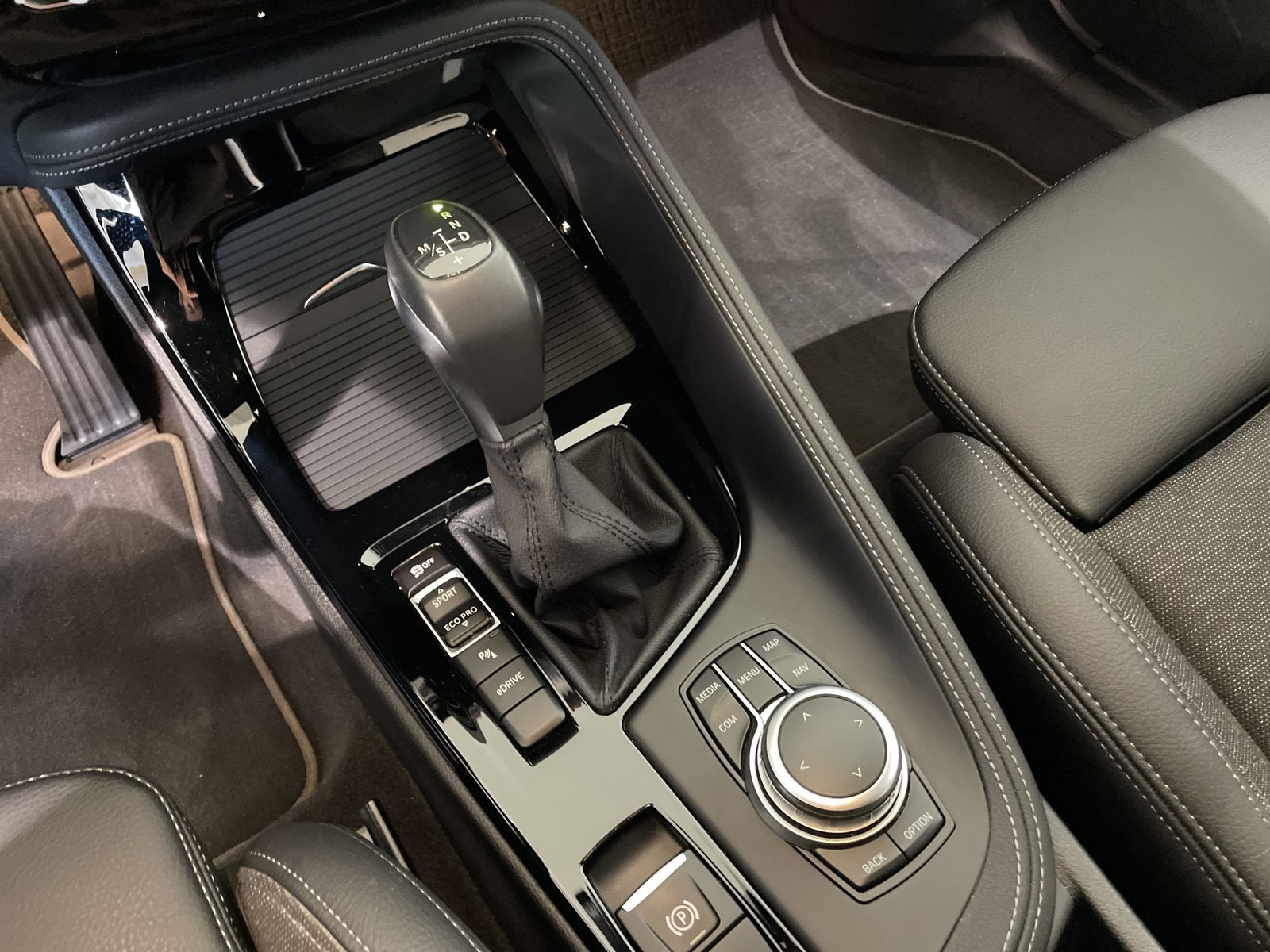 BMW X1 xDrive25e Sport Line - Samsaru's Car Outlet
