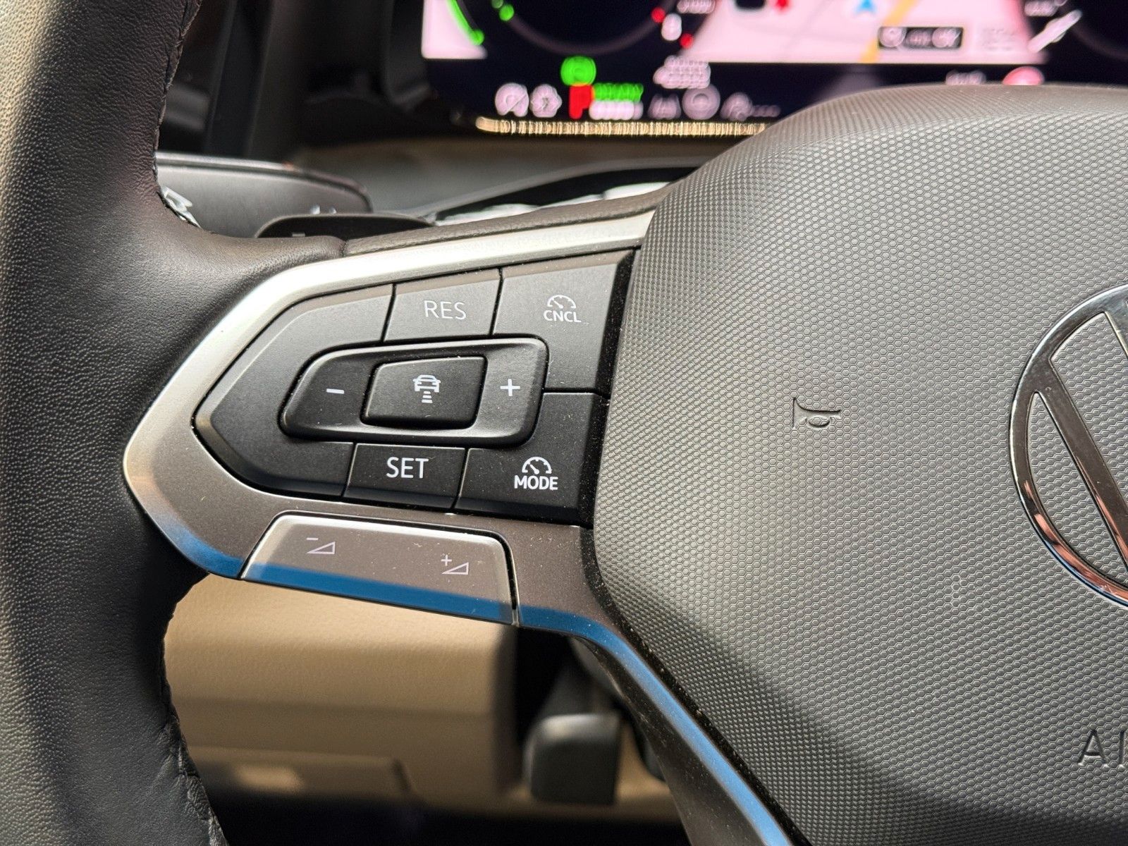 Volkswagen T7 Multivan Style eHybrid lang LÜ 4MOTION ACC