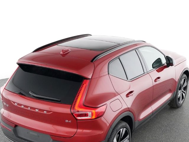 Volvo XC40 Plus Dark B4 20''LM AHK Pano 360kam ACC BLI